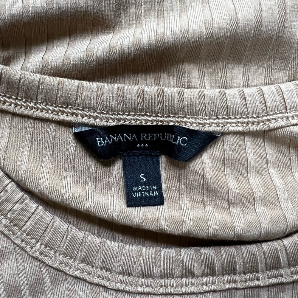 Banana Republic Factory Rubbed Tee Size S - Picture 3 of 5